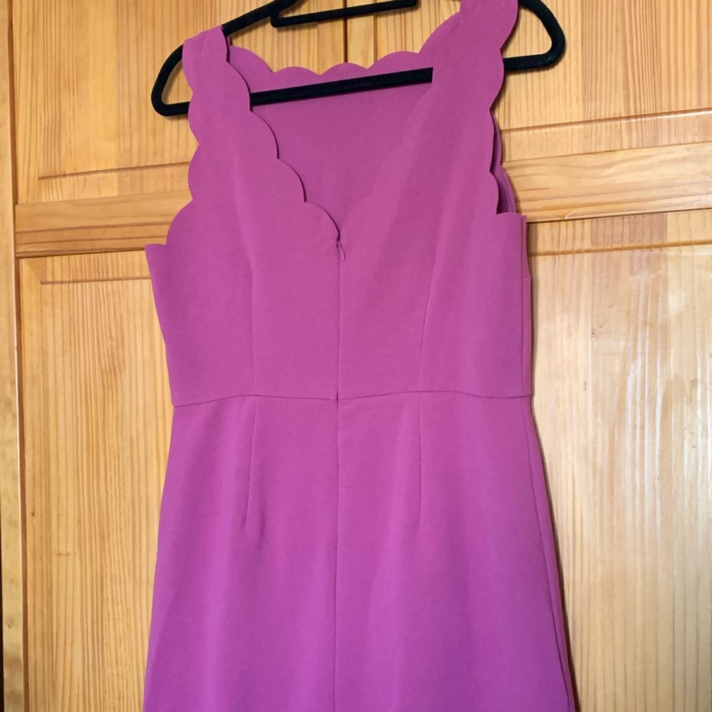 Ann Taylor Loft Dark Pink Scalloped V-Neck Sleeveless